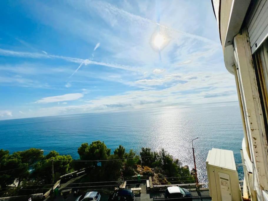 Suite Sunset 22 - Fronte Mare サンレモ エクステリア 写真