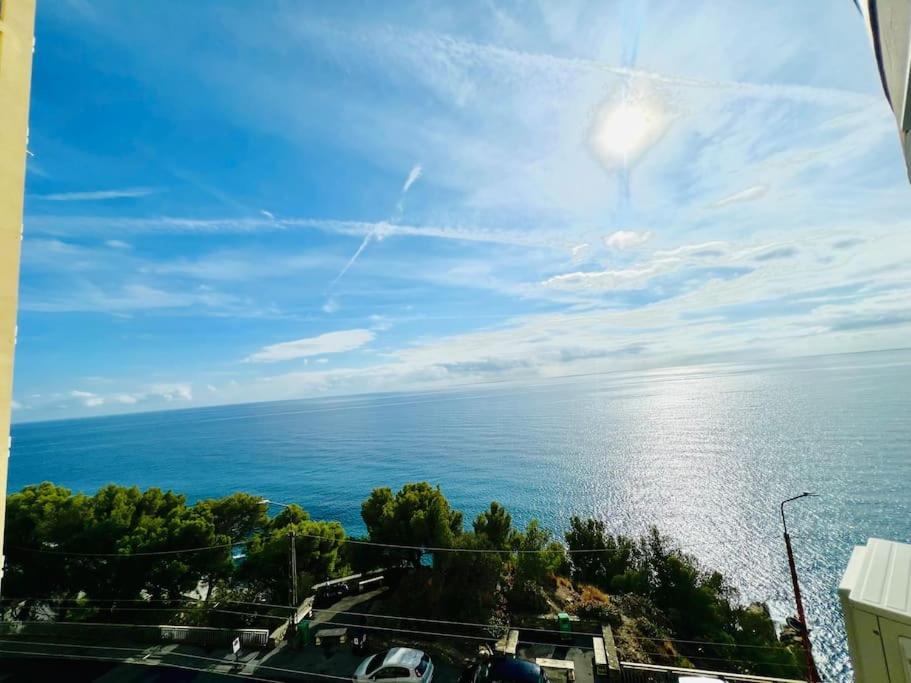 Suite Sunset 22 - Fronte Mare サンレモ エクステリア 写真