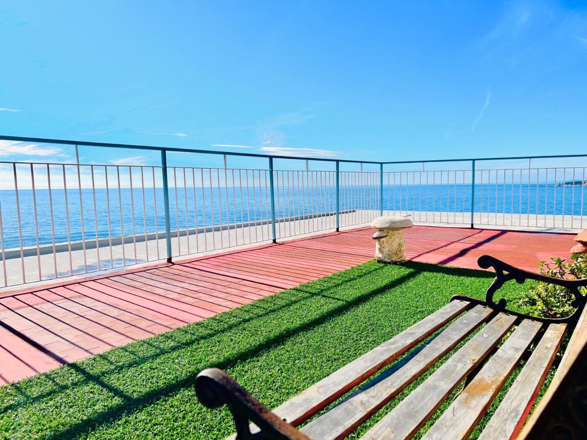Suite Sunset 22 - Fronte Mare サンレモ エクステリア 写真